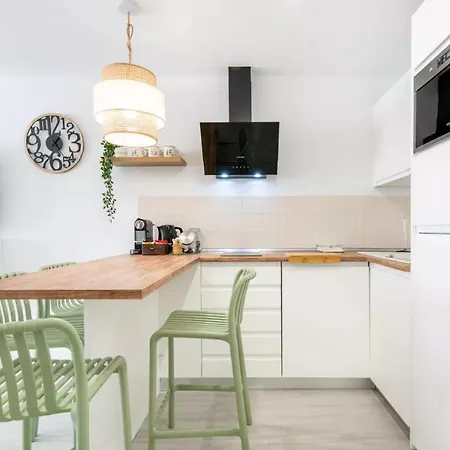 El Bajondillo Premium Loft * טורמולינוס